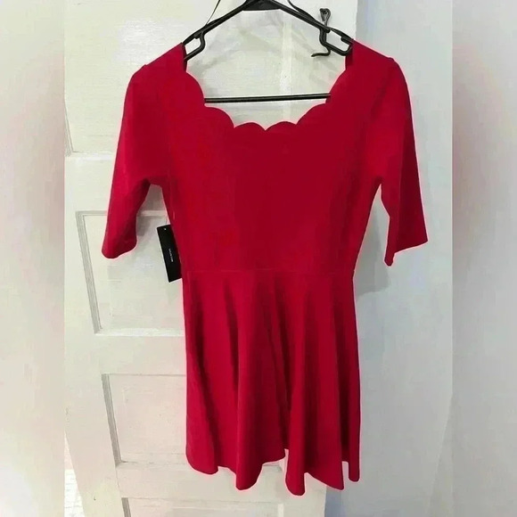 NWT LuLus red scalloped flare dress size extra small‎ - Picture 10 of 12